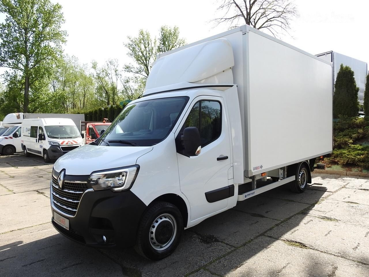 Leasing di Renault Koffer + tail lift Renault Koffer + tail lift: foto 3