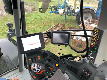 Trattore CLAAS Axion 850 C-Matic: foto 3