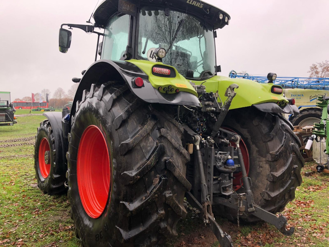 Trattore CLAAS Axion 850 C-Matic: foto 2