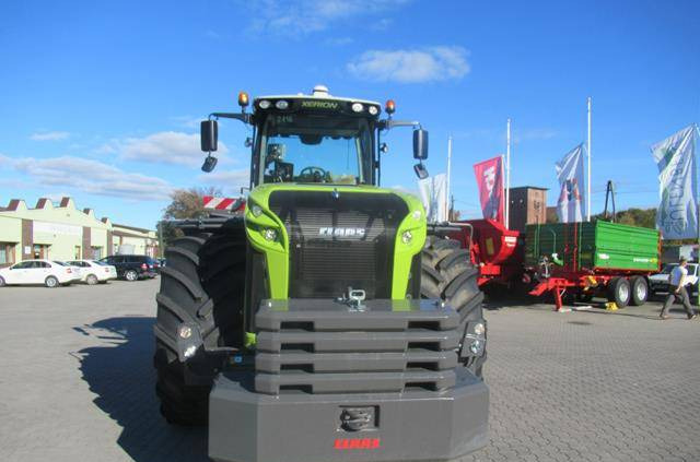 Trattore CLAAS Xerion 5000 Trac: foto 4