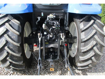 New Holland T6050 Delte med frontlift  - Trattore: foto 5