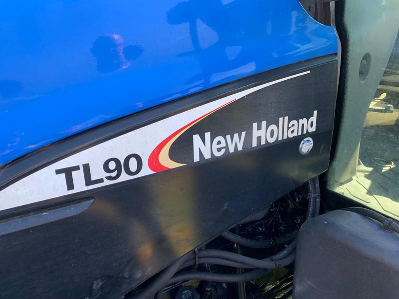 Trattore New Holland TL 90: foto 12