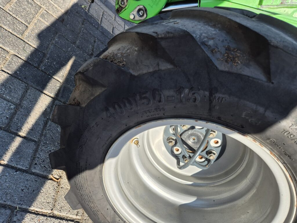 Pala articolata AVANT 745 optidrive