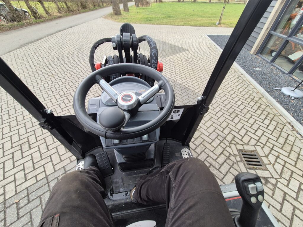 Pala articolata MANITOU MLA 3-25H miniloader