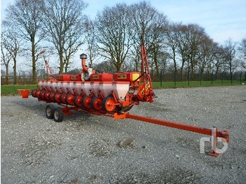 Becker AEROMAT MK Pneumatic Row Crop - Seminatrice