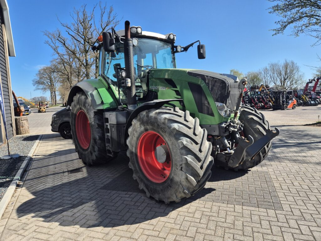 Trattore FENDT 828