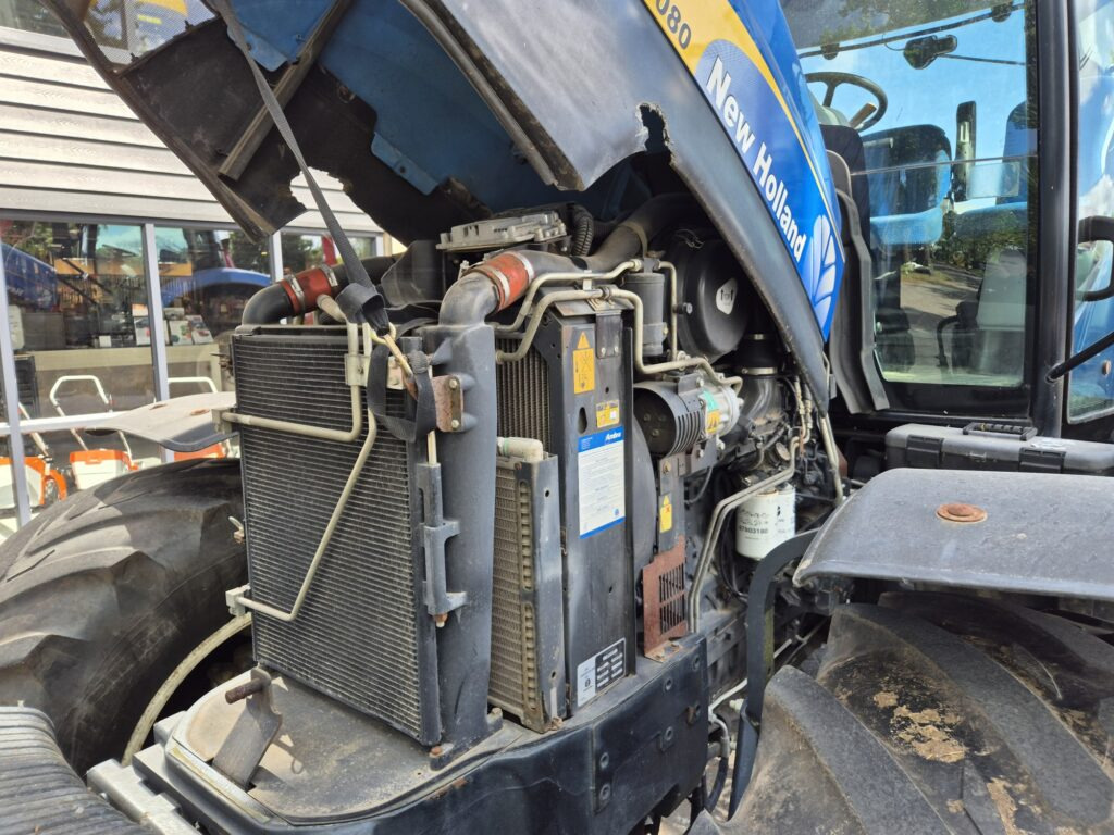 Trattore NEW HOLLAND T6080