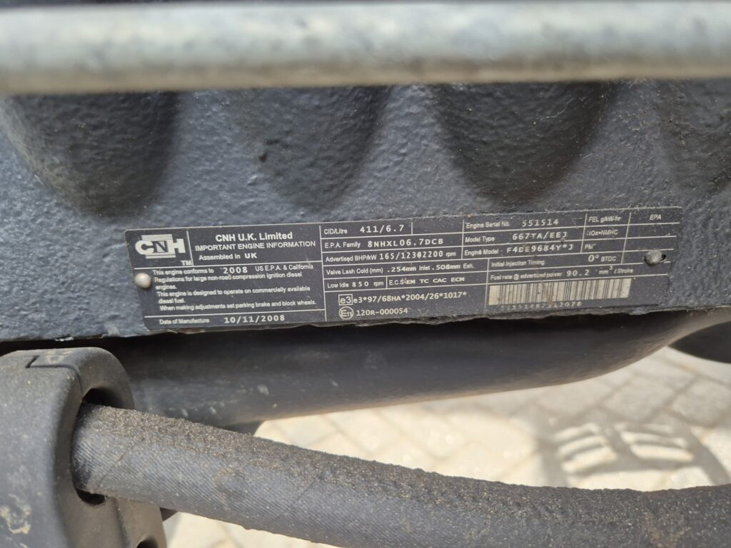 Trattore NEW HOLLAND T6080