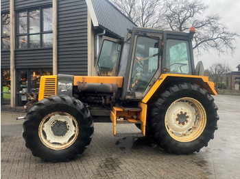 Trattore  RENAULT 145.14