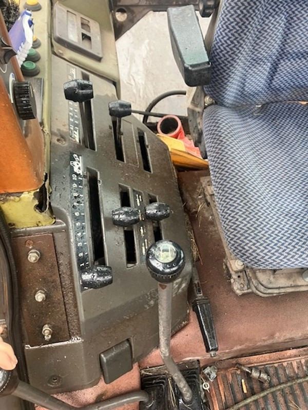 Trattore RENAULT 145.14