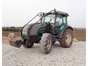 Trattore agricolo Valtra M120-4