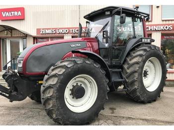 Trattore agricolo Valtra T170 with forest Equipment
