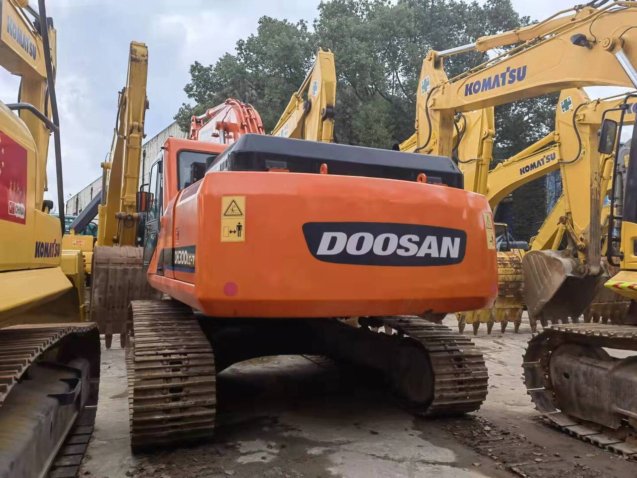 Escavatore cingolato DOOSAN DH300: foto 3