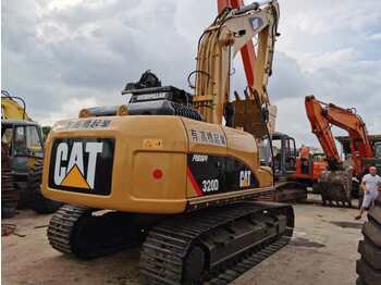 Escavatore cingolato CATERPILLAR 320D