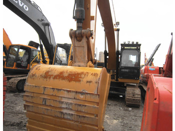 Escavatore cingolato CATERPILLAR 320D