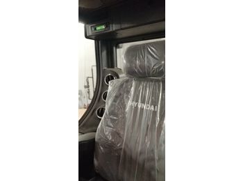 Escavatore cingolato HYUNDAI 60CR-9A