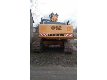 Escavatore cingolato LIEBHERR 912