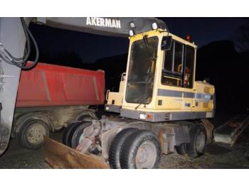 Escavatore gommato Åkerman EW150C