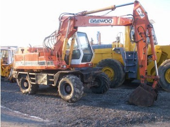DAEWOO DH130W.3 - Escavatore gommato