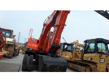 Escavatore gommato DOOSAN DH150W