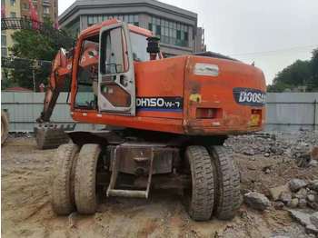 Escavatore gommato DOOSAN DH150W-7