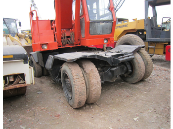 Escavatore gommato DOOSAN DH200