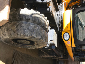 Escavatore gommato JCB JS175W