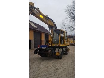 Escavatore gommato LIEBHERR 900