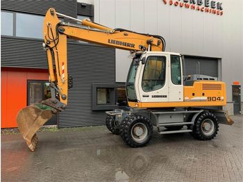 Escavatore gommato LIEBHERR A904C Litronic (VA-Boom)