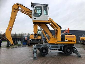 Escavatore gommato Liebherr A904C