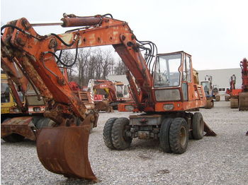 Escavatore gommato O&K MH6