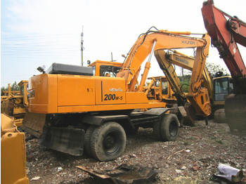 Escavatore gommato HUYUNDAI R200W: foto 1