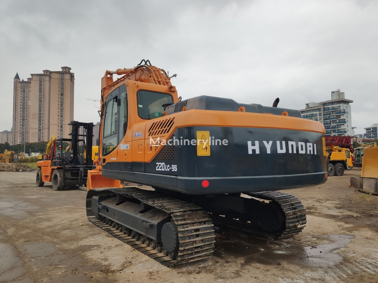 Escavatore cingolato Hyundai R220LC-9s: foto 4