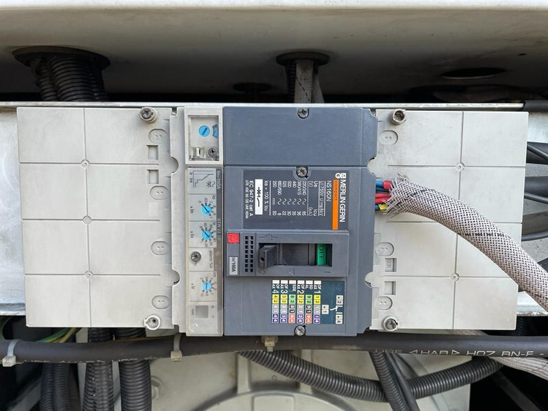 Gruppo elettrogeno Iveco 8061 Leroy Somer 115 kVA Silent generatorset ex Emergency !: foto 17