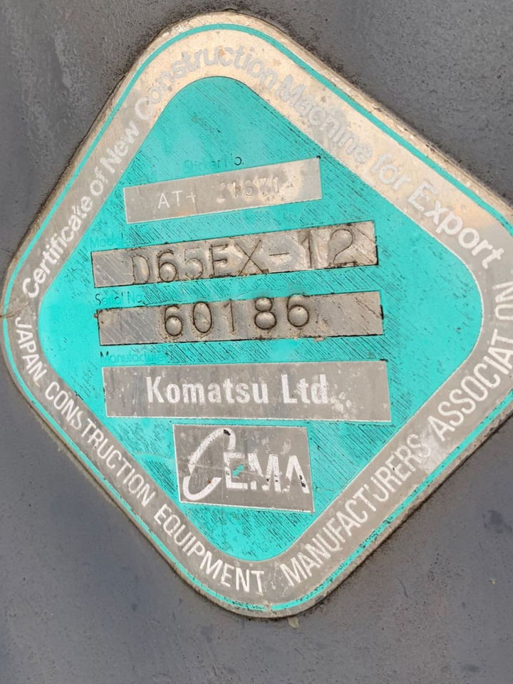 Bulldozer KOMATSU D65EX-15: foto 9