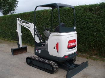 Miniescavatore BOBCAT E19