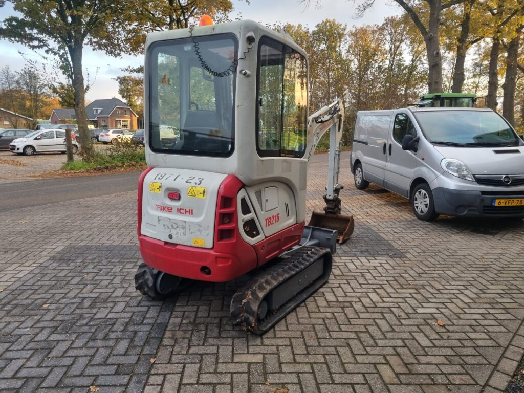 Miniescavatore TAKEUCHI TB216 minidigger