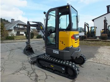 Miniescavatore VOLVO ECR 25D