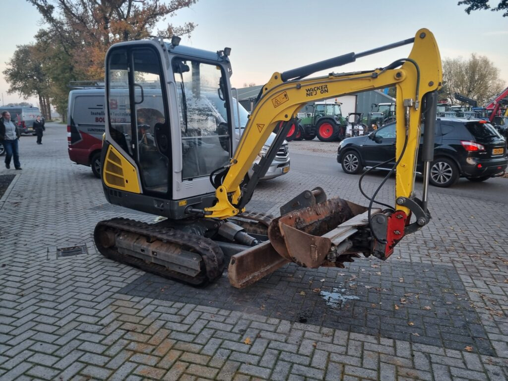 Miniescavatore WACKER NEUSON ET24 minidigger