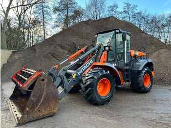 Pala gommata Hitachi ZW180