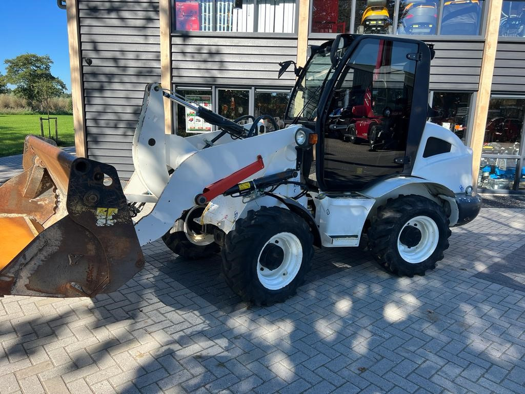 Pala gommata Used YANMAR 1201 loader