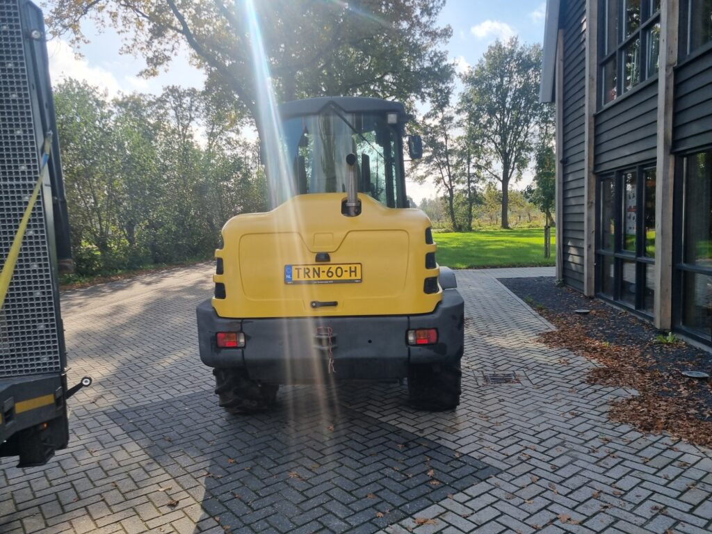 Pala gommata YANMAR V120