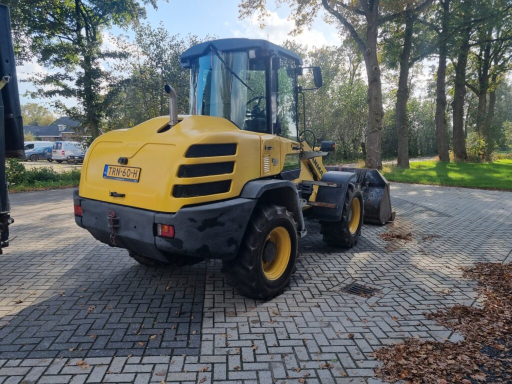 Pala gommata YANMAR V120