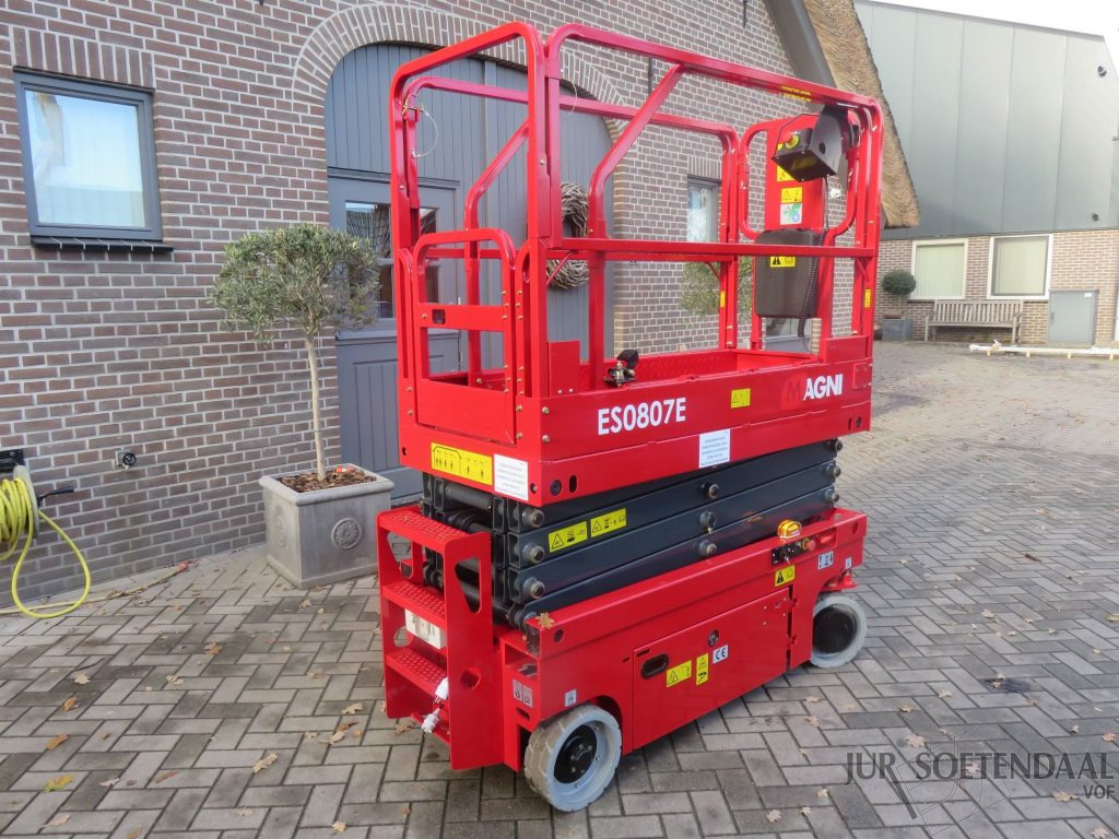 Piattaforma a pantografo MAGNI ES0807