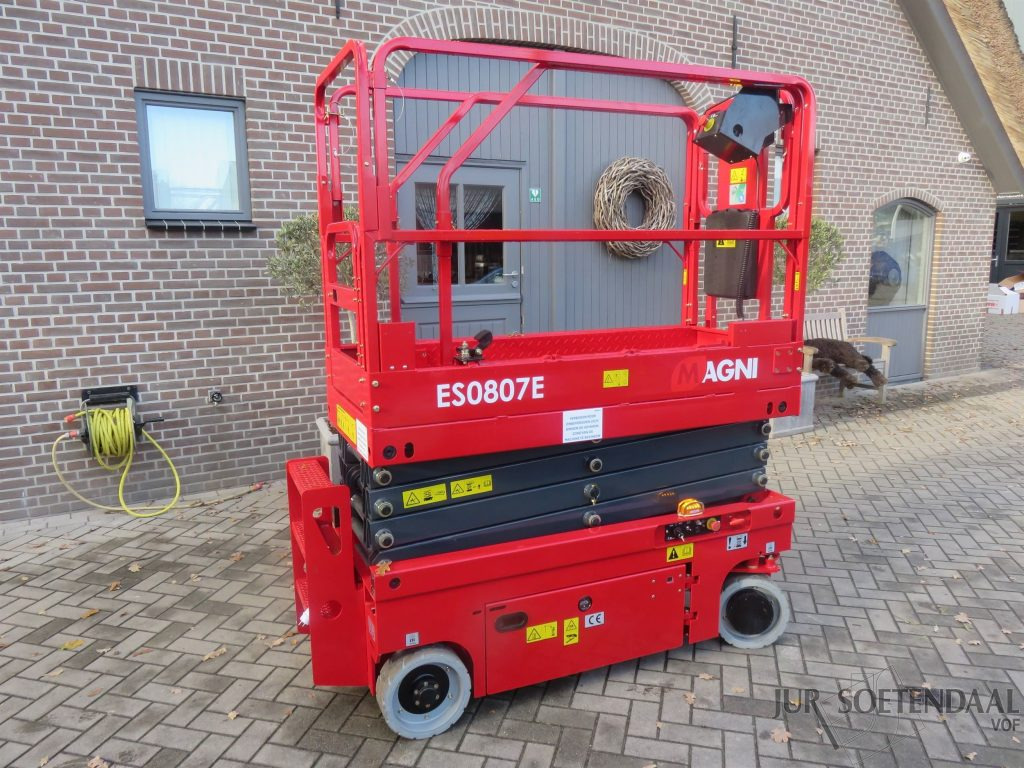 Piattaforma a pantografo MAGNI ES0807