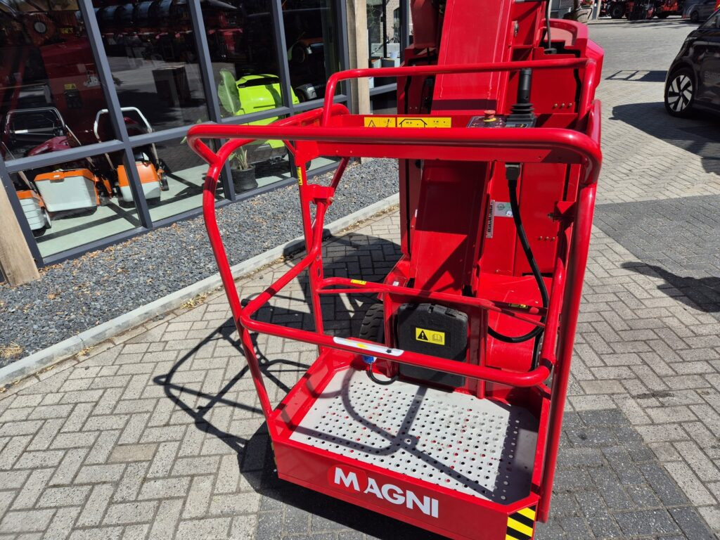 Piattaforma aerea MAGNI MJP 11.5