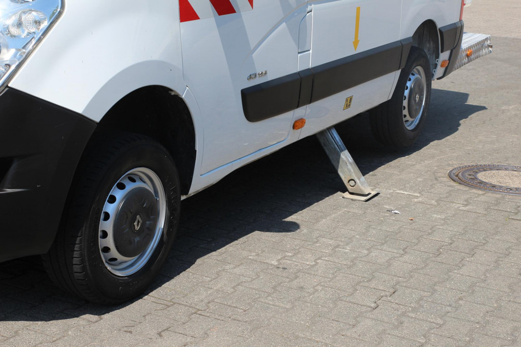 Piattaforma autocarrata Renault Master  Versalift ET26L 10m Klima nur 217h HU-UVV