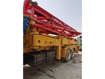 Pompa autocarrata JCB 3CX