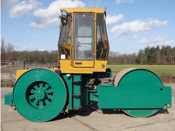 Rullo Dynapack CS-14 Excellent machine
