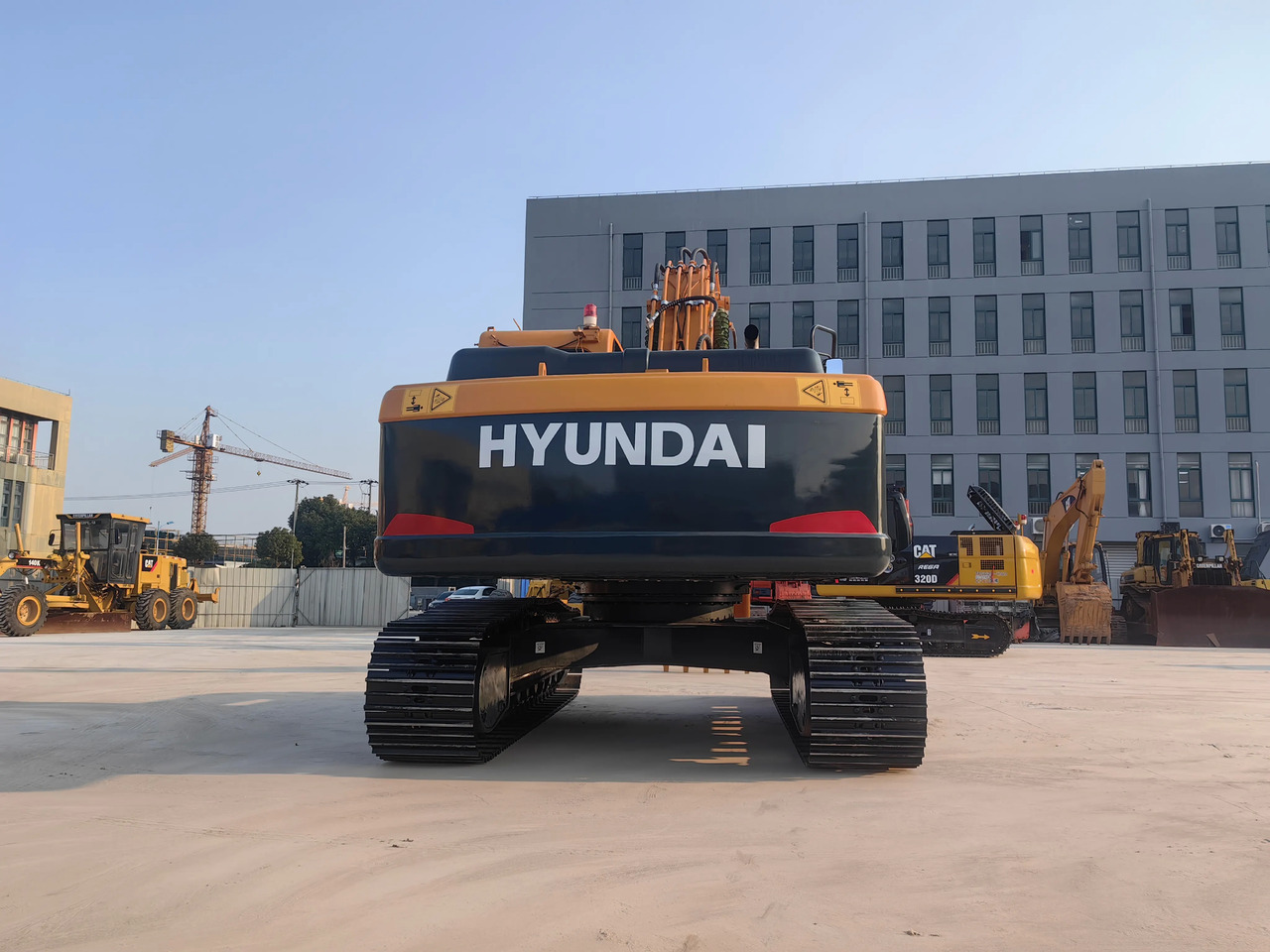 Escavatore cingolato good condition Hyundai 220LC-9S used excavators 220LC-9S 210W-7 wheel excavators for sale: foto 6